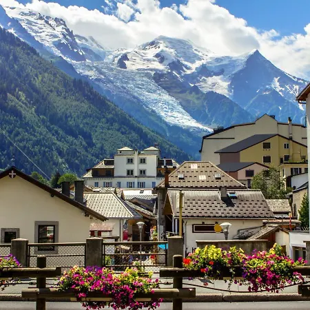 Apartment Les Jardins Du Mont-blanc-5 By Interhome